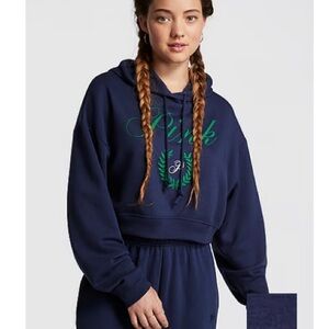 Victoria’s Secret Pink Everyday Fleece Cropped Hoodie NWT